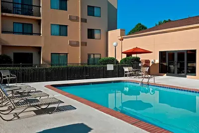 Image de Spacious 1br Unit Near Pavilion | Pet-Friendly, Pool, Fitness Center