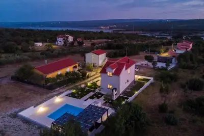 Image de Maison pour la famille avec la piscine Krusevo, Novigrad (K-24069)
