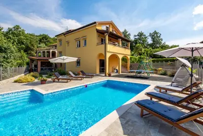 Image de Villa Ivetta for 10 people near Opatija with sea view & children playground