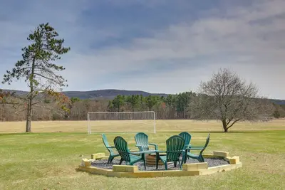 Image de 4 Mi to Great Barrington: Berkshires Retreat!