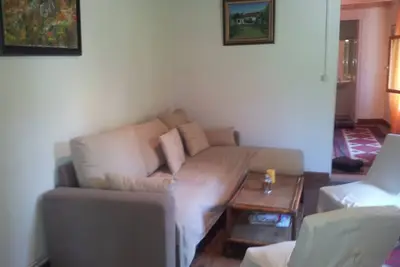 Image de Votre maison rose aux volets bleus