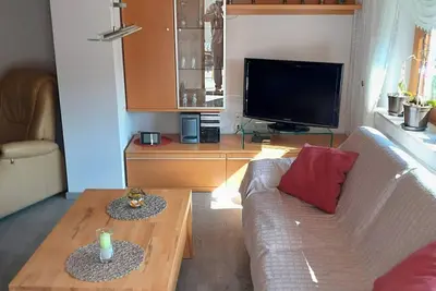 Image de Vacation apartment with spacious sunbathing lawn long stay - Ferienwohnung Hombitz