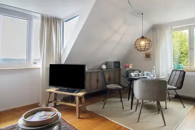 Appartement 'Gute Nacht In Der Acht' avec vue sur le lac, jardin privé et Wi-Fi