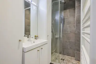 Image de Charmant appartement - 2br/4p- Javel