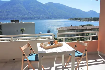 Image de Holiday apartment with a beautiful view of the lake, near the promenade