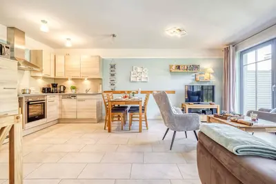 Image de Comfortable sunny side apartment with terrace and garden view in Zingst