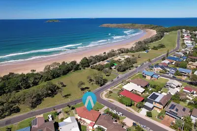 Image de Cozy and Peaceful: Solitary at Sandy, Walk to the Beach!