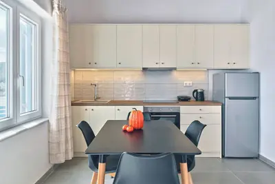 Image de A beautiful modern house, with equipped kitchen, 2 bedrooms and an amazing view