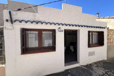 Image de Maison confortable proche centre, climatisée, 4 personnes