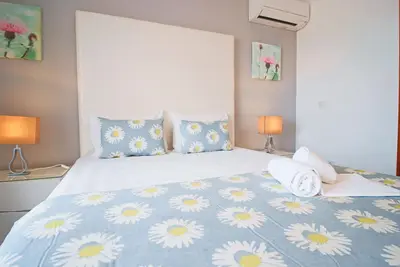 Beachfront apartment with sea view!