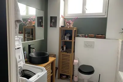 Image de Spacieux 3p climatisé proche plages & Vieux Nice, calme et tout à pied!