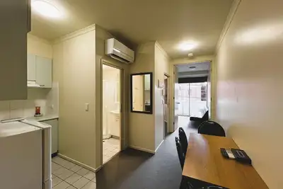 Image de Family-Friendly 2br Apartment for 5 | Melbourne Cbd | Free Wi-Fi