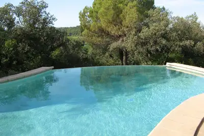 Image de Maison mitoyenne avec piscine en pleine campagne, pour toute la famille