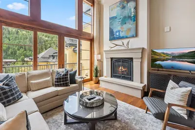 Image de Rare Two Story Condo in Ritz-Carlton by InvitedHome | Pool, Hot Tub, Gym, Golf
