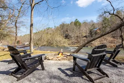 Image de Cozy Riverfront Cabin on Clear Water & Flat Land