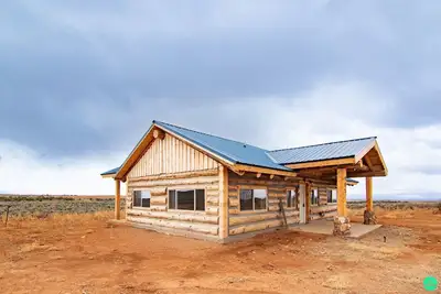 Image de Scenic Mustang Cabin