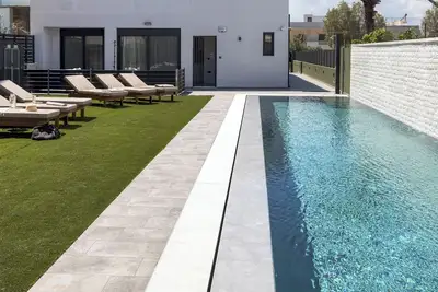 Image de Potame Suite by Estia, Renia with Pool View
