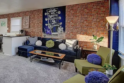 Image de Bristol Music Cottage \n3 Bedroom-\nWalk to State St