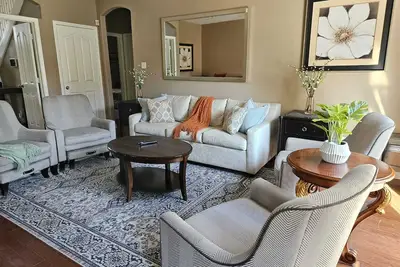 Image de Relaxing & Spacious 6- Br Retreat in Cordova