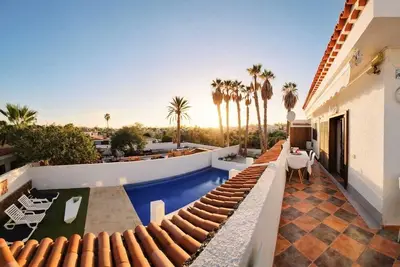 Image de Luxury apartment with swimming pool and ocean view