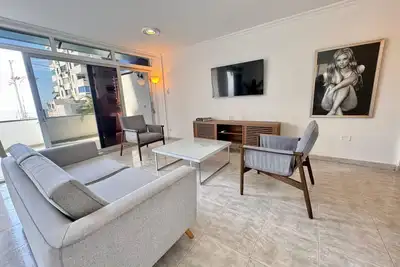 Image de Modern duplex apartment with balcony