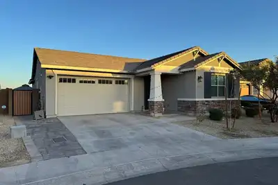 Image de Spacious 5-bedroom house in welcoming Tolleson Az! ! !