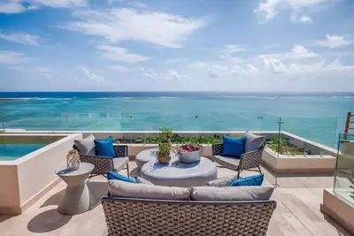 Image de Beachfront Duo Units Near Tulum, 6 Br, Parking