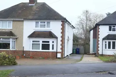 Image de Spacious modern 3 bedroom house 4 you, me and them