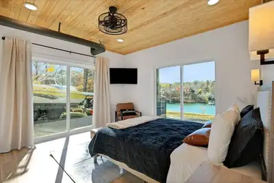 Image de Johnsons Cove - Lakefront Retreat With Ev Charger