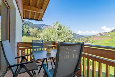 Image de Appartement \"Aria\" avec vue sur les montagnes, terrasse partagée et Wi-Fi
