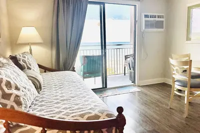 Image de Updated Oceanview King Studio! Sleeps 4! Sea Mist 51104