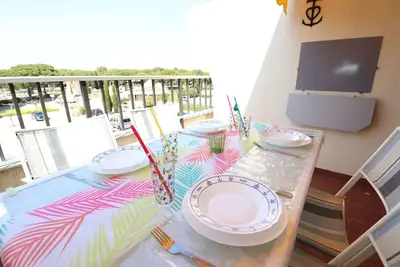 Image de Joli studio Port Camargue avec terrasse et parking