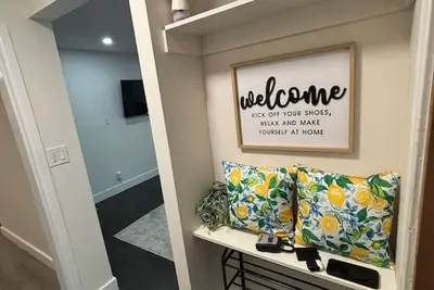 Image de 3-bedroom home with free parking on premises!