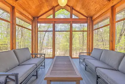 Image de Whispering Hills- pet friendly cabin with lake access