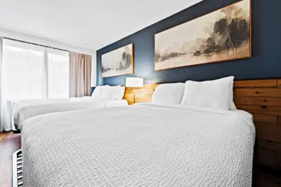 Image de Renovated 2 Queen Suite Pet Friendly