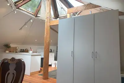 Image de Cabin in Mountain Station - Easy Walk to Town and bordering the Rail to Trail