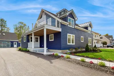 Image de Beautifully updated beach home:  walk to beach, restaurants & shops