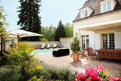 Image de Homerez - Belle maison à Houx avec piscine privée