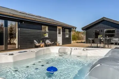 Image de \"Heidl\" - 2km from the sea by Interhome