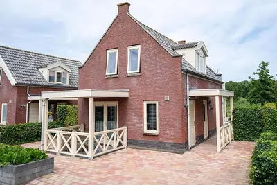 Image de Bungalow au bord de l'eau près de Rotterdam