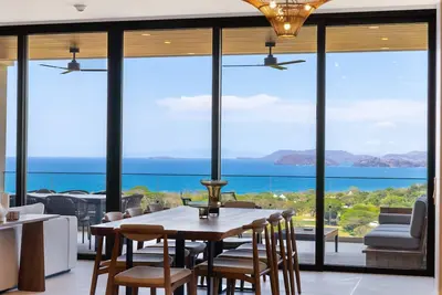 Image de Brand New Ocean View Condo