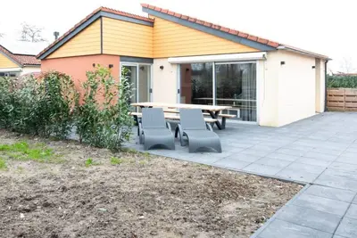 Image de Bungalow bien-être avec bain à remous et sauna