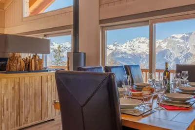 Image de Magnifique maison de vacances privée pour 8 personnes avec bain à remous, Wifi, Tv et terrasse