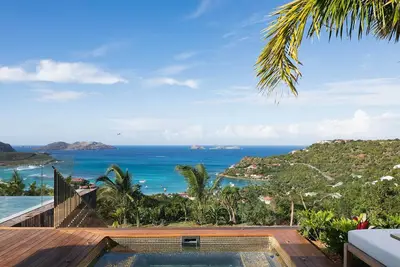Villa Unik in St Jean by Personal Villas - A Grand Infinity Pool