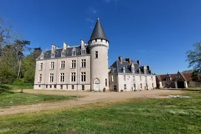 Image de Le château de Farges gîte de groupe 14 personnes sur 300 m² avec 6 chambres