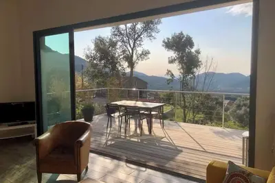 Image de Villa situé entre mer et montagne