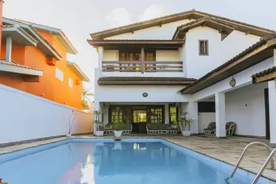 Image de Casa de Praia no Guaruja com Piscina e Spa