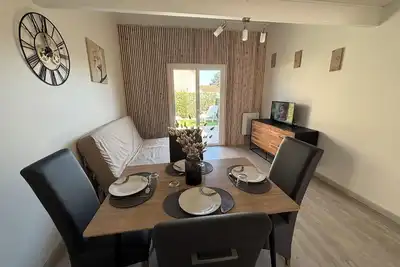 Image de 🏖️Plage du Veillon & commerces à pied - Maison 4 personnes au calme 🌞
