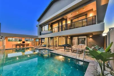 4 rooms within walking distance to the center of Fethiye Ultra Lux Villa