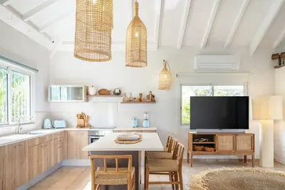 Image de Villa Be Happy : Beach by walk & sunset view